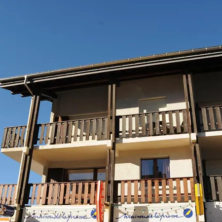 Apartment Renove Avec Mezzanine Et Balcon Au Coeur De Samoens, Ideal Pour Famille Nombreuse - Fr-1-624-69 *