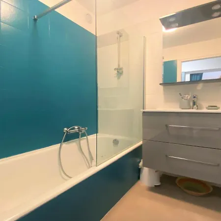 Apartment Renove Avec Mezzanine Et Balcon Au Coeur De Samoens, Ideal Pour Famille Nombreuse - Fr-1-624-69