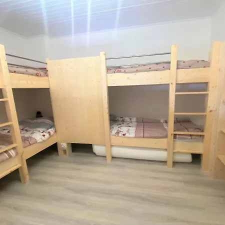 Renove Avec Mezzanine Et Balcon Au Coeur De Samoens, Ideal Pour Famille Nombreuse - Fr-1-624-69 Apartment *