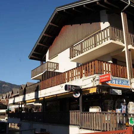 Renove Avec Mezzanine Et Balcon Au Coeur De Samoens, Ideal Pour Famille Nombreuse - Fr-1-624-69 * Samoens