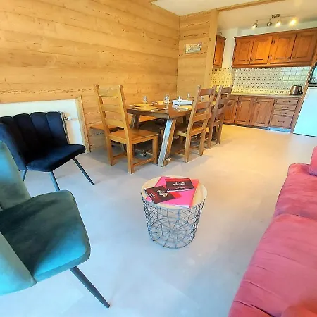 Apartment Renove Avec Mezzanine Et Balcon Au Coeur De Samoens, Ideal Pour Famille Nombreuse - Fr-1-624-69