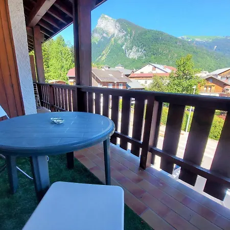 Renove Avec Mezzanine Et Balcon Au Coeur De Samoens, Ideal Pour Famille Nombreuse - Fr-1-624-69 Samoens